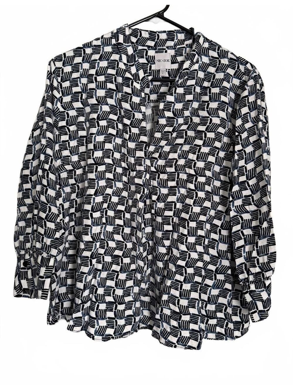 Nic+Zoe Women's Blouse Size Large Casual Ecofriendly Sustainable City Chic Black